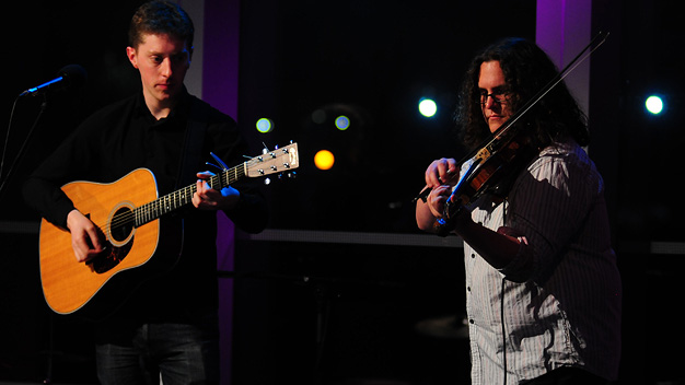 Malinky live at Pacific Quay. Photo by Sean Purser.