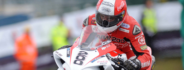 Michael Rutter on the NW200 Yamaha in 2009 © Pacemaker Press Intl