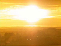 سورج کی کمی میں کمی آتی ہوتی جا رہی ہے