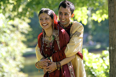 Couple embracing, photo by Tom Ang