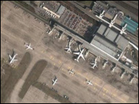 مانچیسٹر ائیرپورٹ کی سیٹلائٹ تصویر لایجیٹل گلوب فوٹو