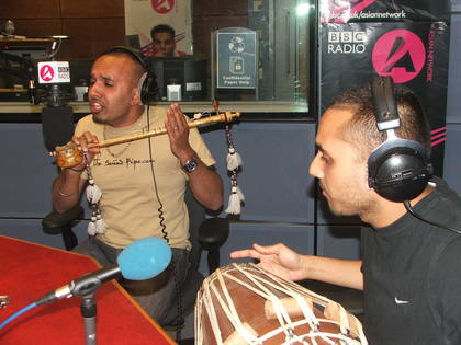 Bee 2 and Taj E rock the studio with a live performance