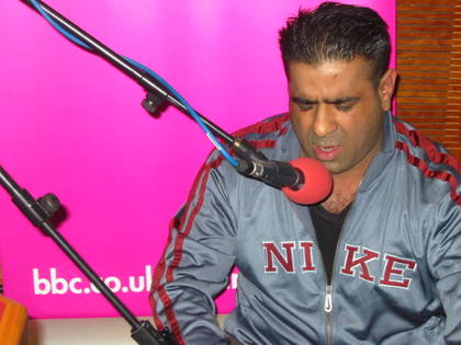 Live acoustic performance from Hunterz