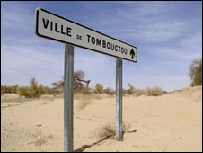 Sign in the desert for Timbuktu
