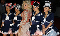 Gwen Stefani with her girls