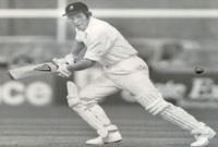 Alan Jones wrth y llain