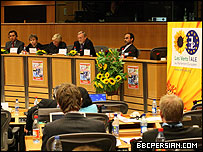 کنفرانس در پارلمان اروپا