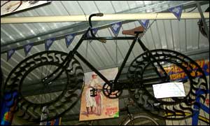 A frane persil wheel bike