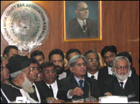 اعتزاز احسن