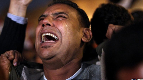Egypt protestor in tears after Mubarak resigns 