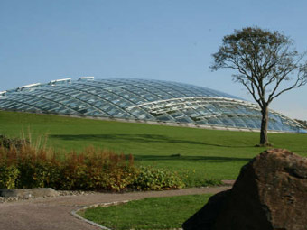 Gardd Fotaneg Genedlaethol Cymru gan Huw Evans