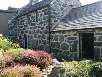 Bwthyn Highgate, Llanystumdwy; cartref teulu Lloyd George