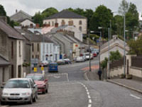 Sráid i Loch Bricreann / A Street in Loughbrickland
