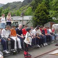 Gwylio'r sglefrfyrddio