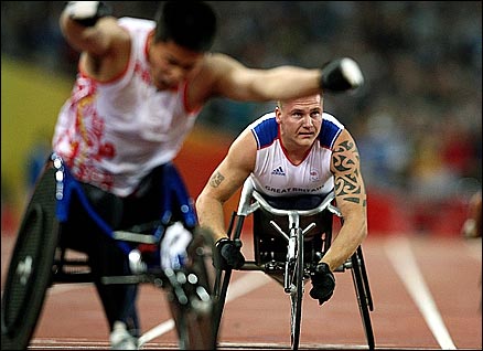 David Weir is beaten in the 400m by China's Zhang Lixin