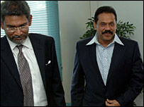 Ambassador Jayathilake (L) with President Rajapaksa