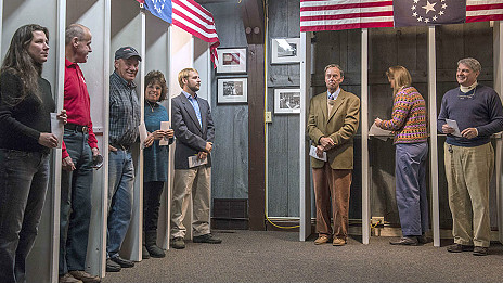 Người dân tại điểm bầu cử ở Hoa Kỳ hôm 6/11/2012