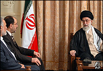 آیت الله خامنه ای، رهبر ایران - نوری مالکی، نخست وزیر عراق - پرویز داوودی، معاون اول رئیس جمهور ایران