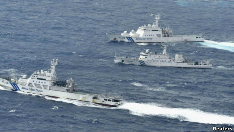 中國海監船與日本海保廳巡邏船（資料照片，24/09/2012）