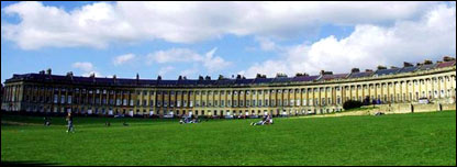 位于巴斯的皇家新月形王宫