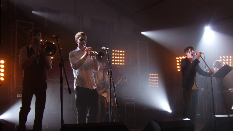 Nos Lun yn yr Eisteddfod - Brwydr y Bandiau