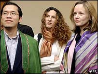 جنوبی آئر لینڈ کی انیتا فلینیگن ، کوسوو کی شکیپ حبیبی اور فلپائن کے سفارتکار انجلیتو نایان