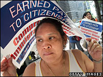 ABD'de gösteri düzenleyen kaçak göçmenler