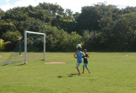 Now he is playing in Aracruz city (nothing to do with Praia da Costa...I know!)