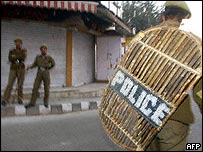 پولیس اور جھگیوں کے مکین