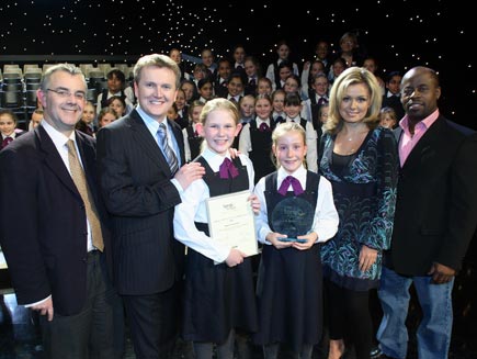Maltman's Green Primary accept their award for Junior Choir 2007