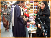 ملتان میں چاند رات پر عید کی تیاریاں 