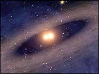 تصویر خیالی از دیسک غبار در اطراف سیستم دو ستاره ای