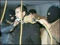 Saddam Hüseyin darağacında