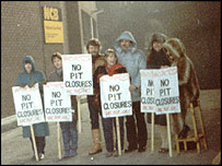 Picketing the Coal Board on Queen Street, Sheffield, 1984