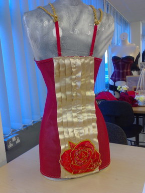 Origami influence basque - back view