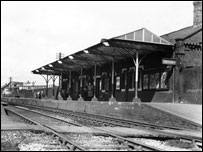 Bloxwich Station c 1939 - Photographer unknown, picture courtesy The Bloxidge Tallygraph.