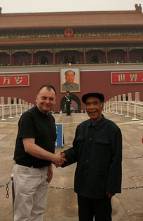 Robert Worby meets a local Beijinger at Tiananmen Gate