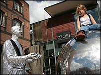 A silver juggler helps re-launch MOSI (c) C Foster