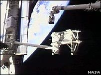 تيرک پی 5 به جای خود منتقل می شود