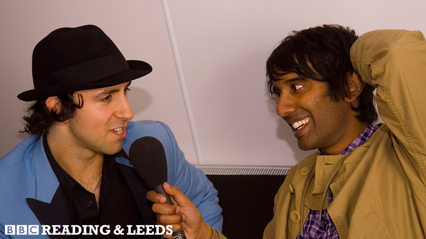 Paul Smith from Maximo Park tells Nihal how he prepares himself before their energentic sets.