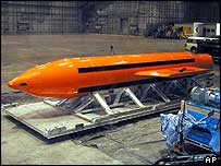 Střela MOAB má sílu malé jaderné bomby