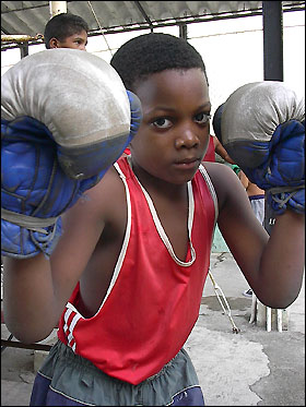 Niño cubano entrenando boxeo (Foto: Raquel Pérez)