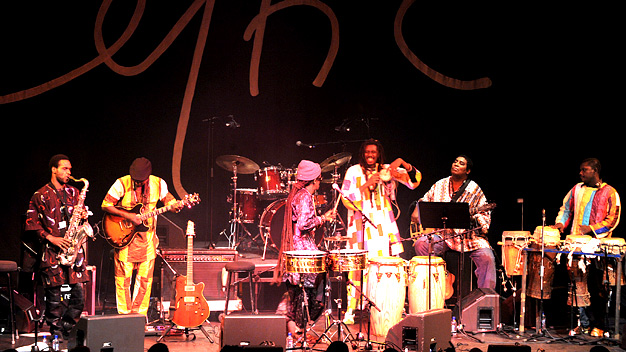 Cheikh Lo and band live at the Old Fruitmarket. Photo by Louis Decarlo.