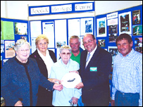 Families donate plate to Apedale Heritage Centre