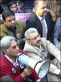 اعتزاز احسن