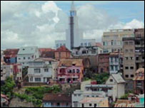 Crenças tradicionais, cristianismo e islamismo dividem fiéis na ilha