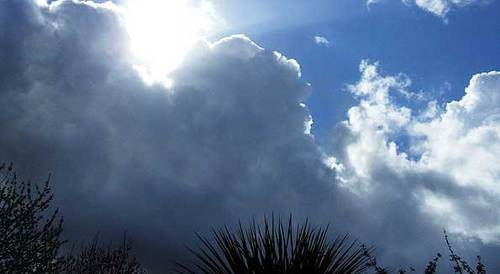 Towering Cumulus (Cumulus congestus) bring showers above Bristol, where July 2009 rainfall was the highest since 1888