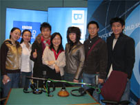 中国留学生接受BBC中文部节目《学生园地》采访