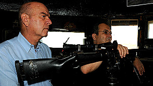 فيلناي (يسار) وباراك