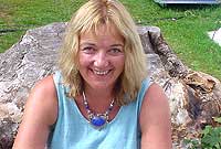 Bethan Gwanas - awdur Taith Ysgol Ni